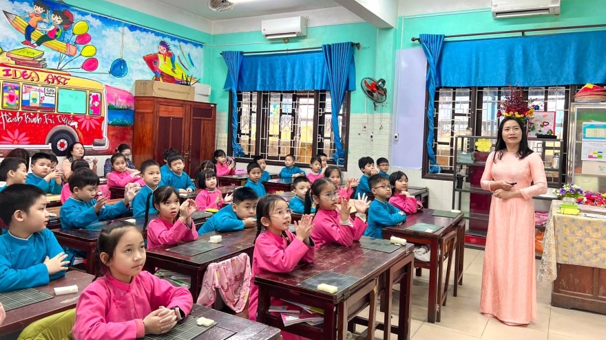 Nhiều trường học ở Huế cho học sinh nghỉ ngày 29/9 do ảnh hưởng bão số 10